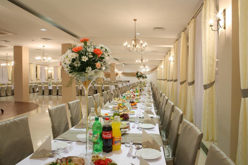 Hotel Stara Fabryka Malogoszcz Экстерьер фото